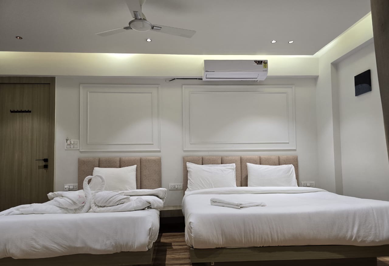 Bright family room with double and single bed